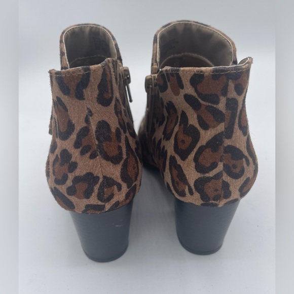 Women’s Leopard Print Booties Size 6 - Picture 3 of 10